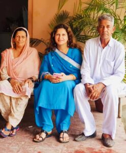 Sonali Phogat with her parents